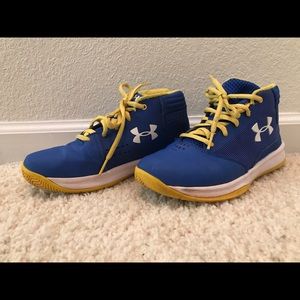 Boys Under Armour Basketball Shoes